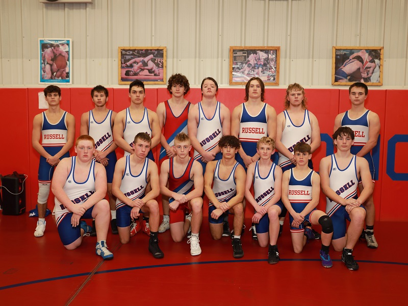 high school guys wrestling team
